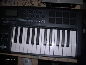 synthie 1.JPG